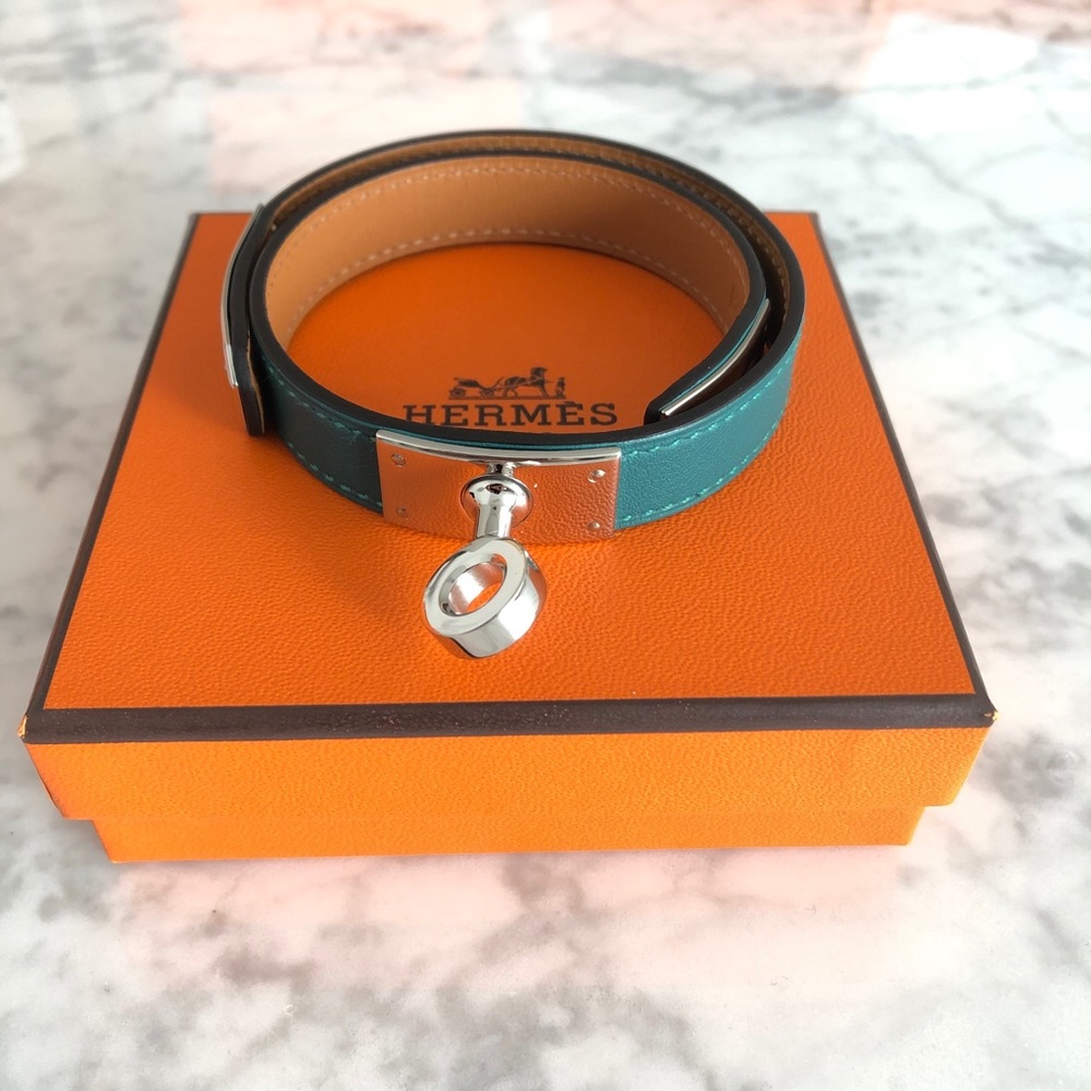 Authentic Hermès DT Kelly bracelet in malachite.